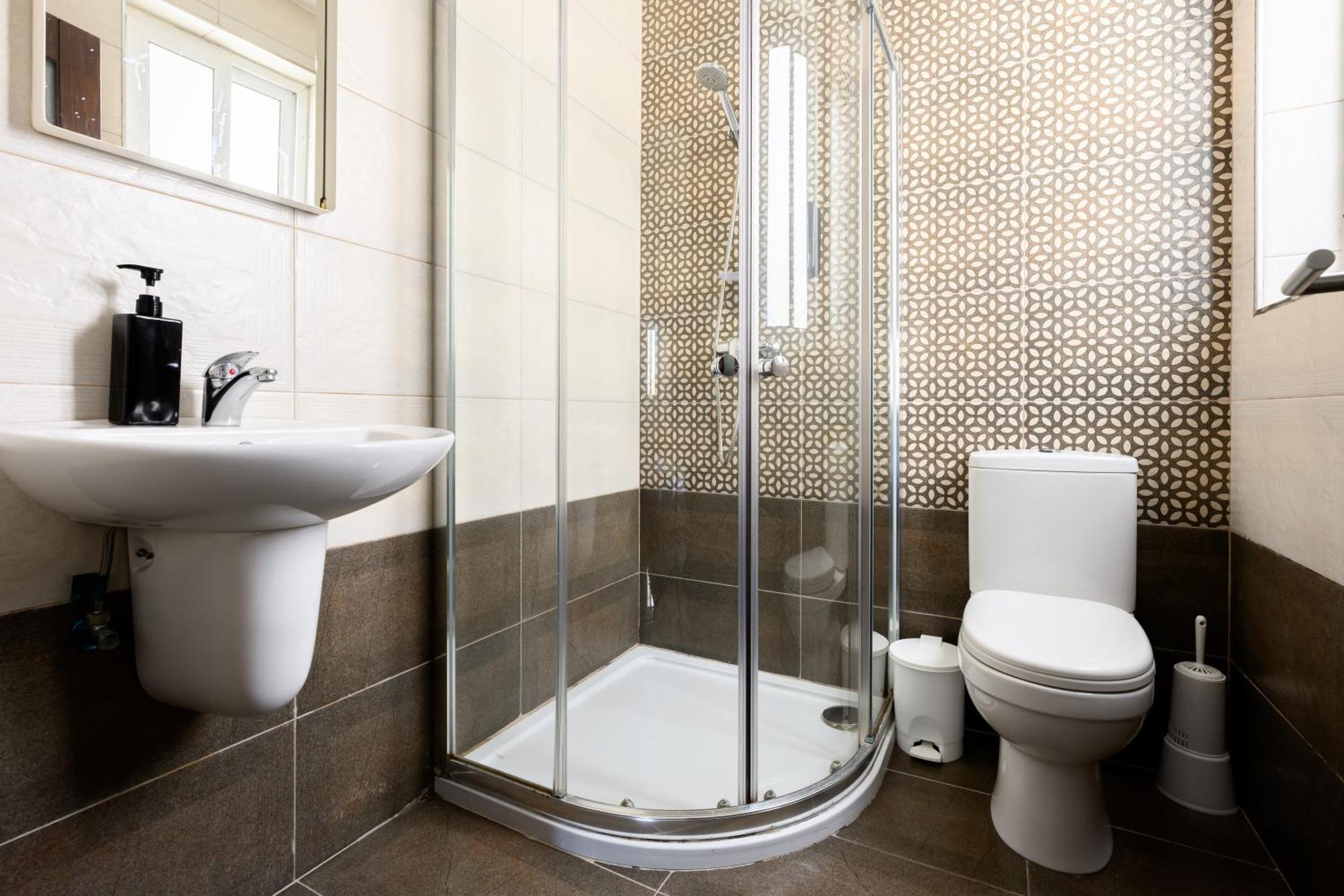F9 Room 1, Private Double Room With Private Bathroom In Shared Flat Msida Exterior photo