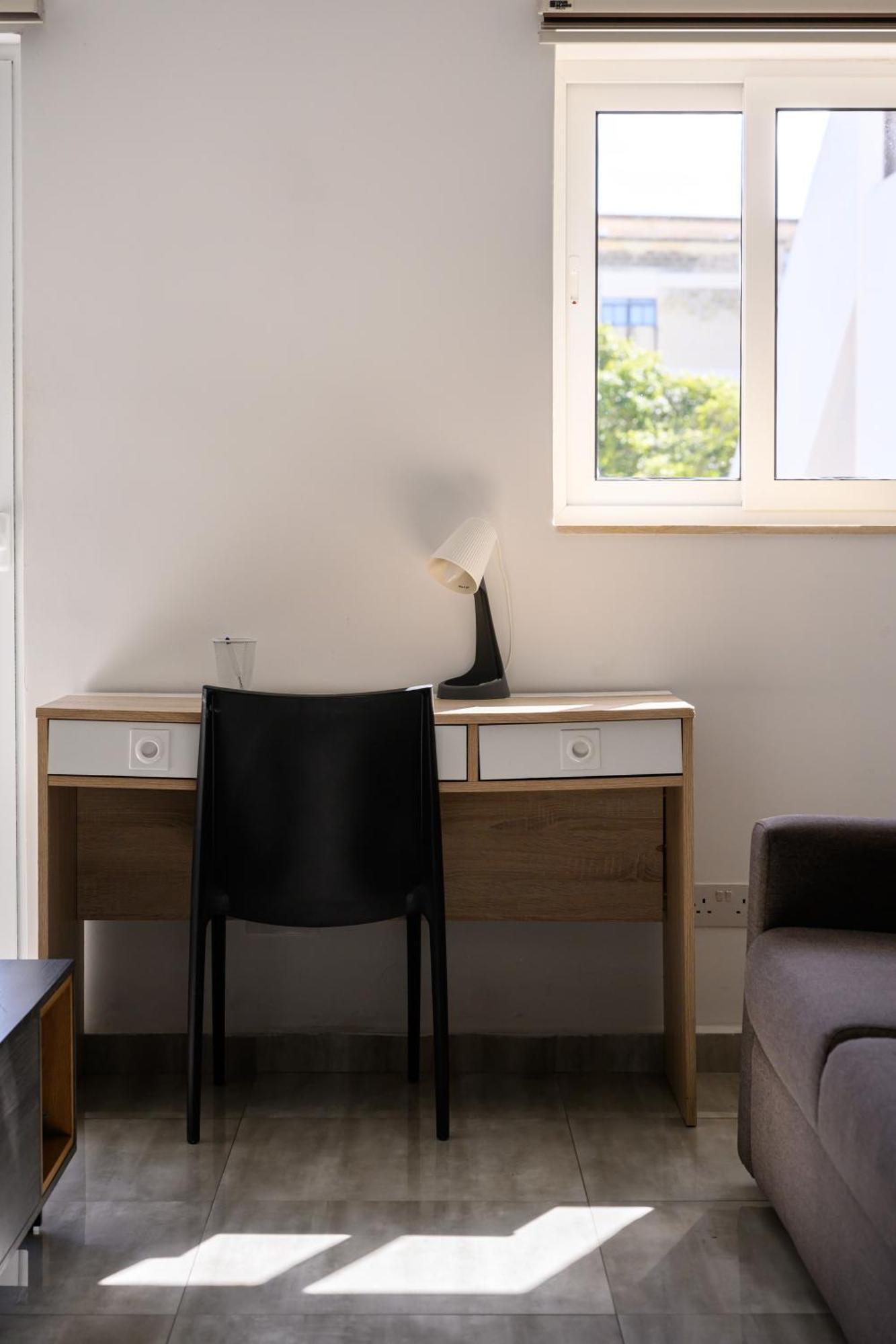 F9 Room 1, Private Double Room With Private Bathroom In Shared Flat Msida Exterior photo