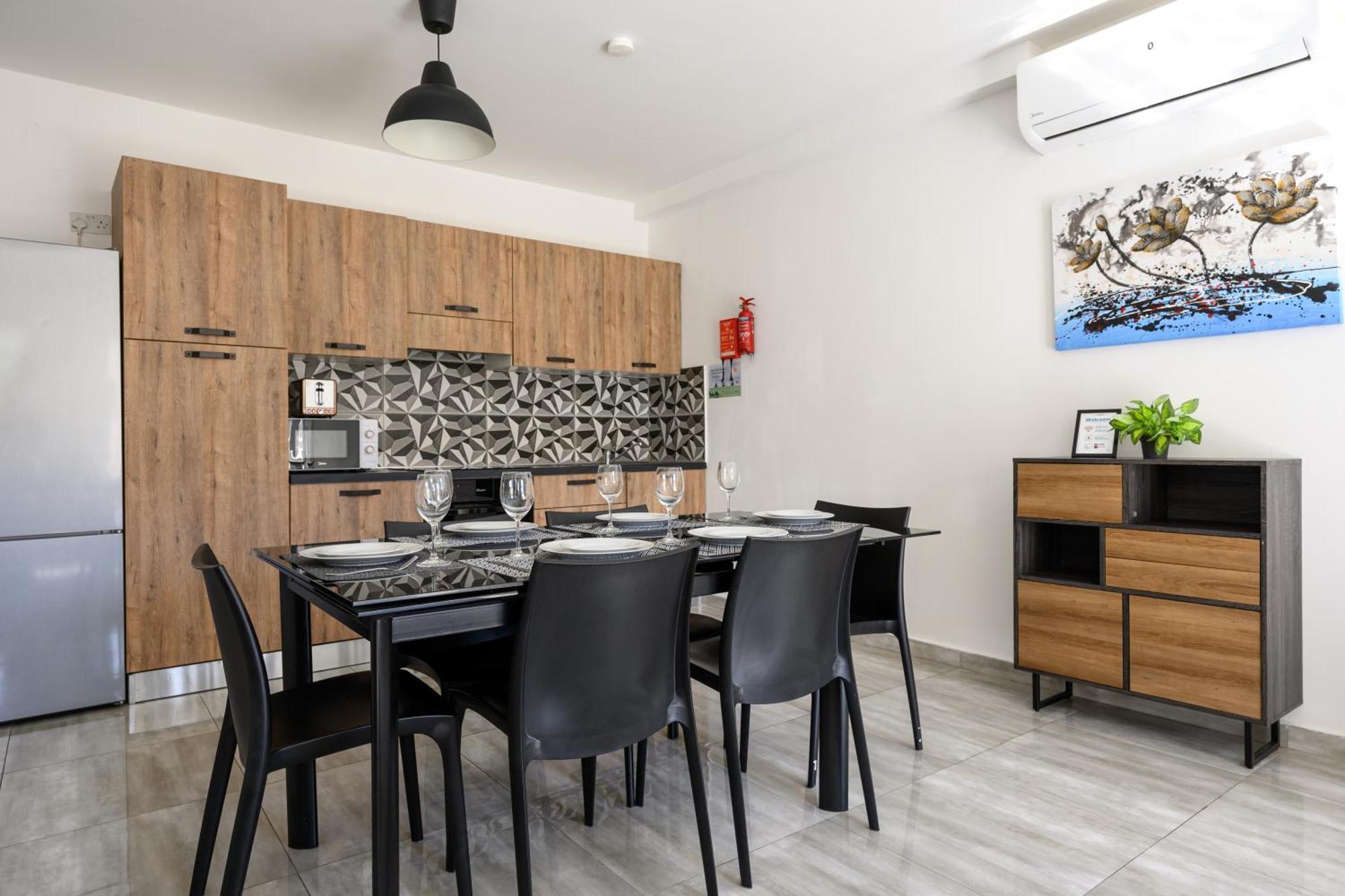 F9 Room 1, Private Double Room With Private Bathroom In Shared Flat Msida Exterior photo