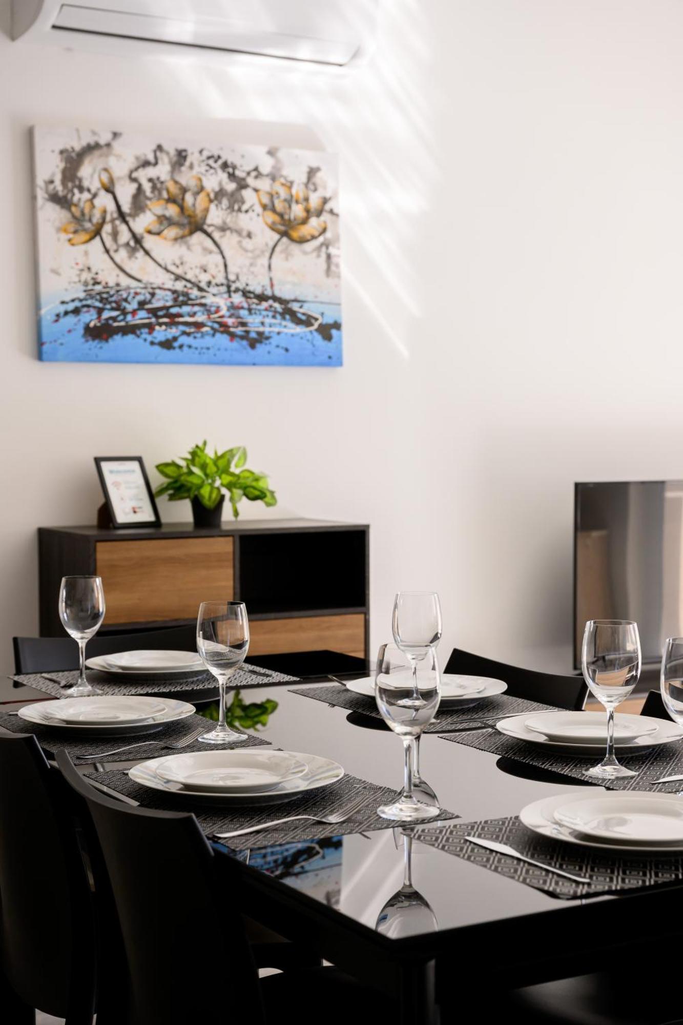 F9 Room 1, Private Double Room With Private Bathroom In Shared Flat Msida Exterior photo