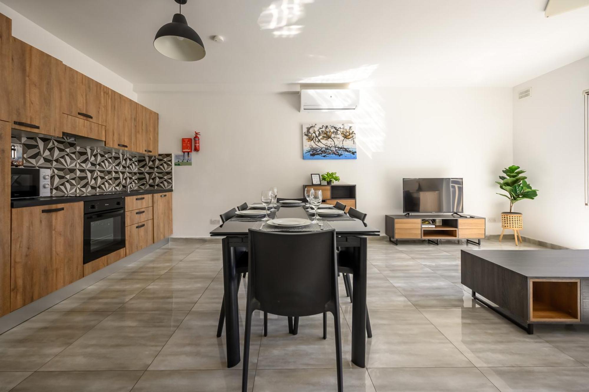 F9 Room 1, Private Double Room With Private Bathroom In Shared Flat Msida Exterior photo
