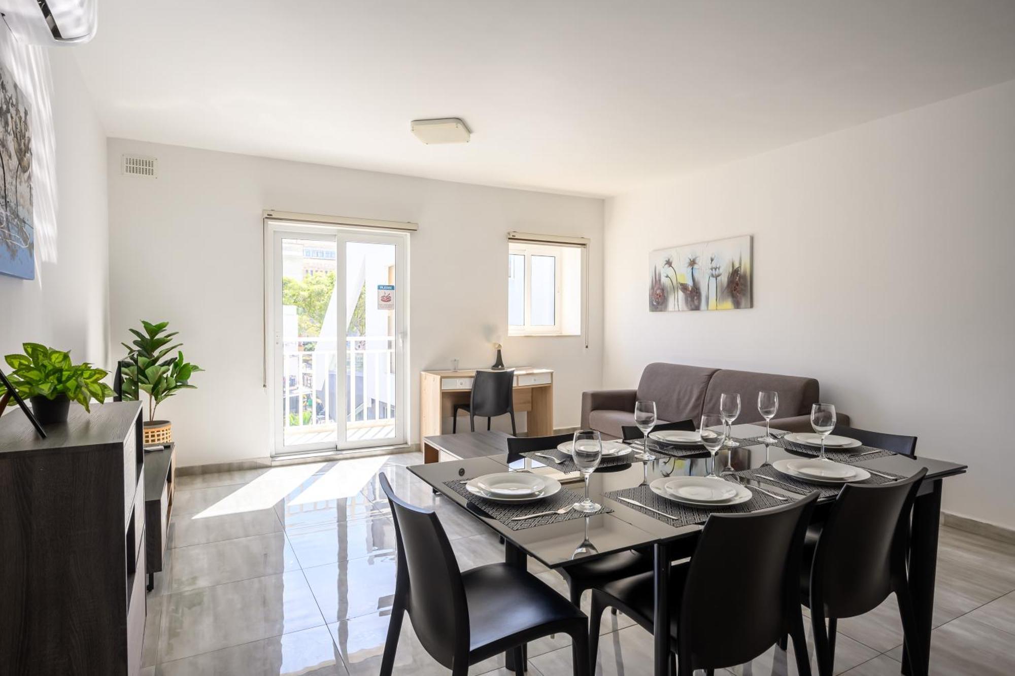 F9 Room 1, Private Double Room With Private Bathroom In Shared Flat Msida Exterior photo