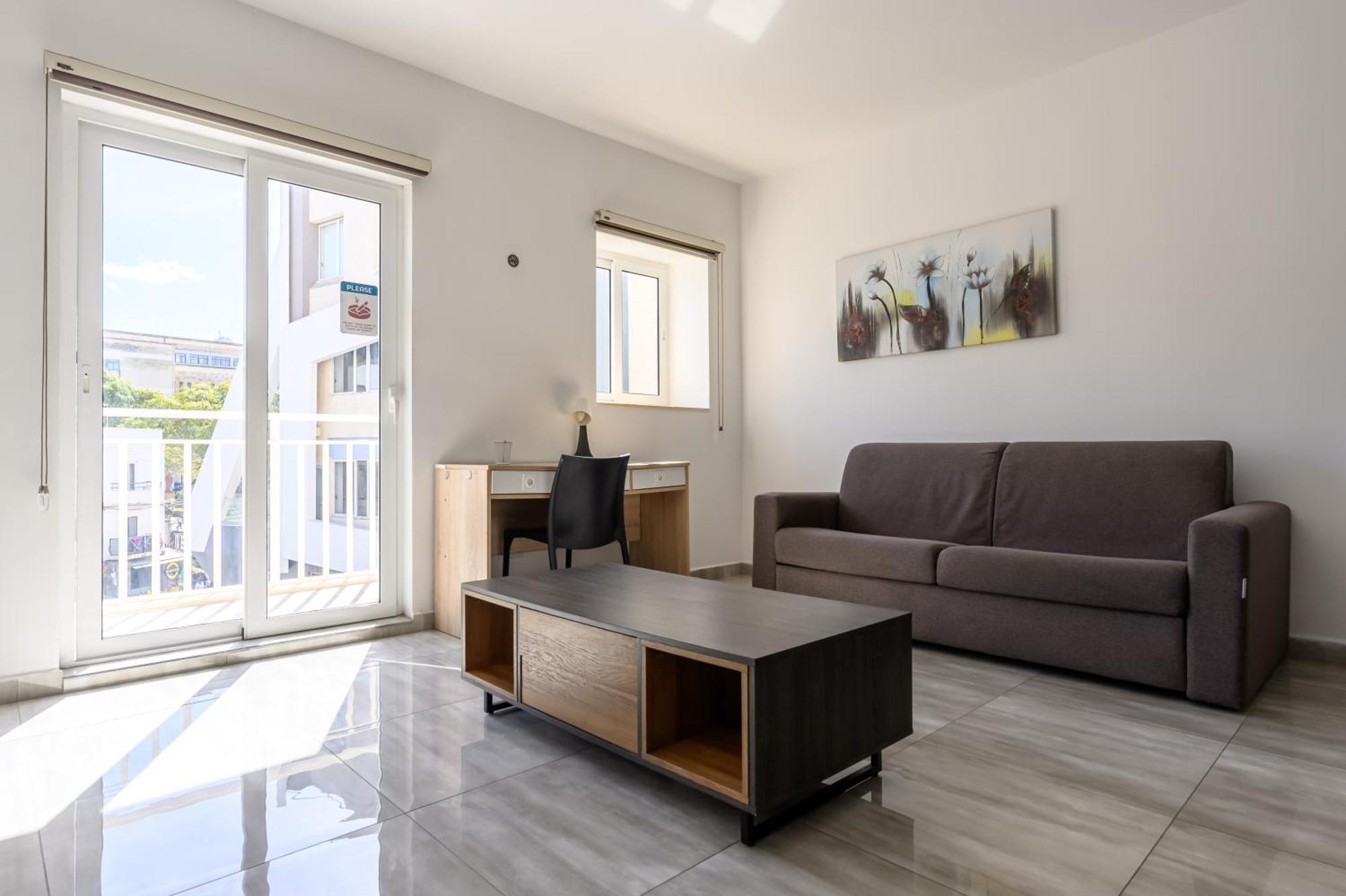 F9 Room 1, Private Double Room With Private Bathroom In Shared Flat Msida Exterior photo