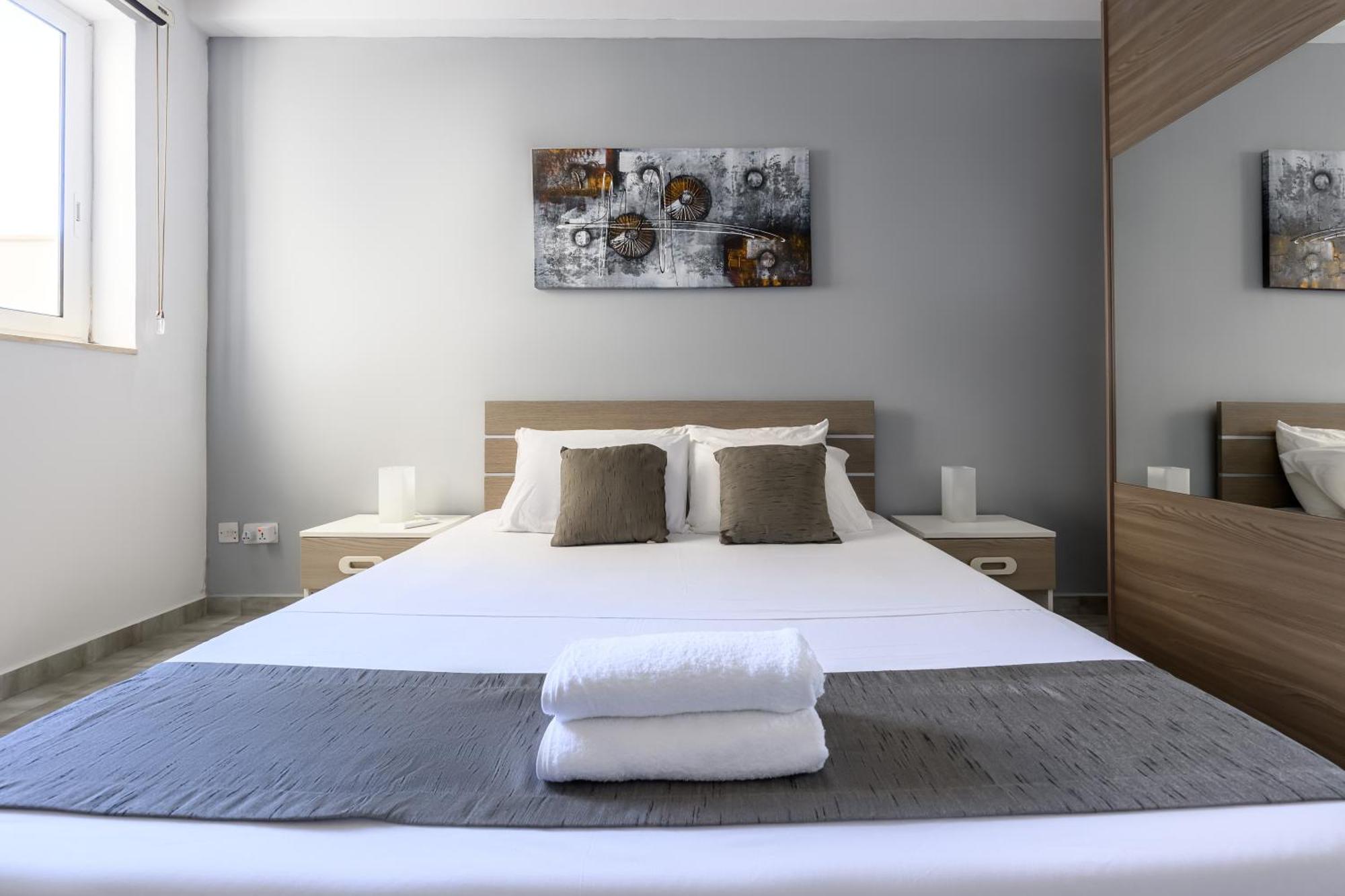 F9 Room 1, Private Double Room With Private Bathroom In Shared Flat Msida Exterior photo